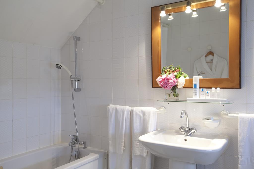 Logis Hotel Saint-Roch Pleumartin Cameră foto